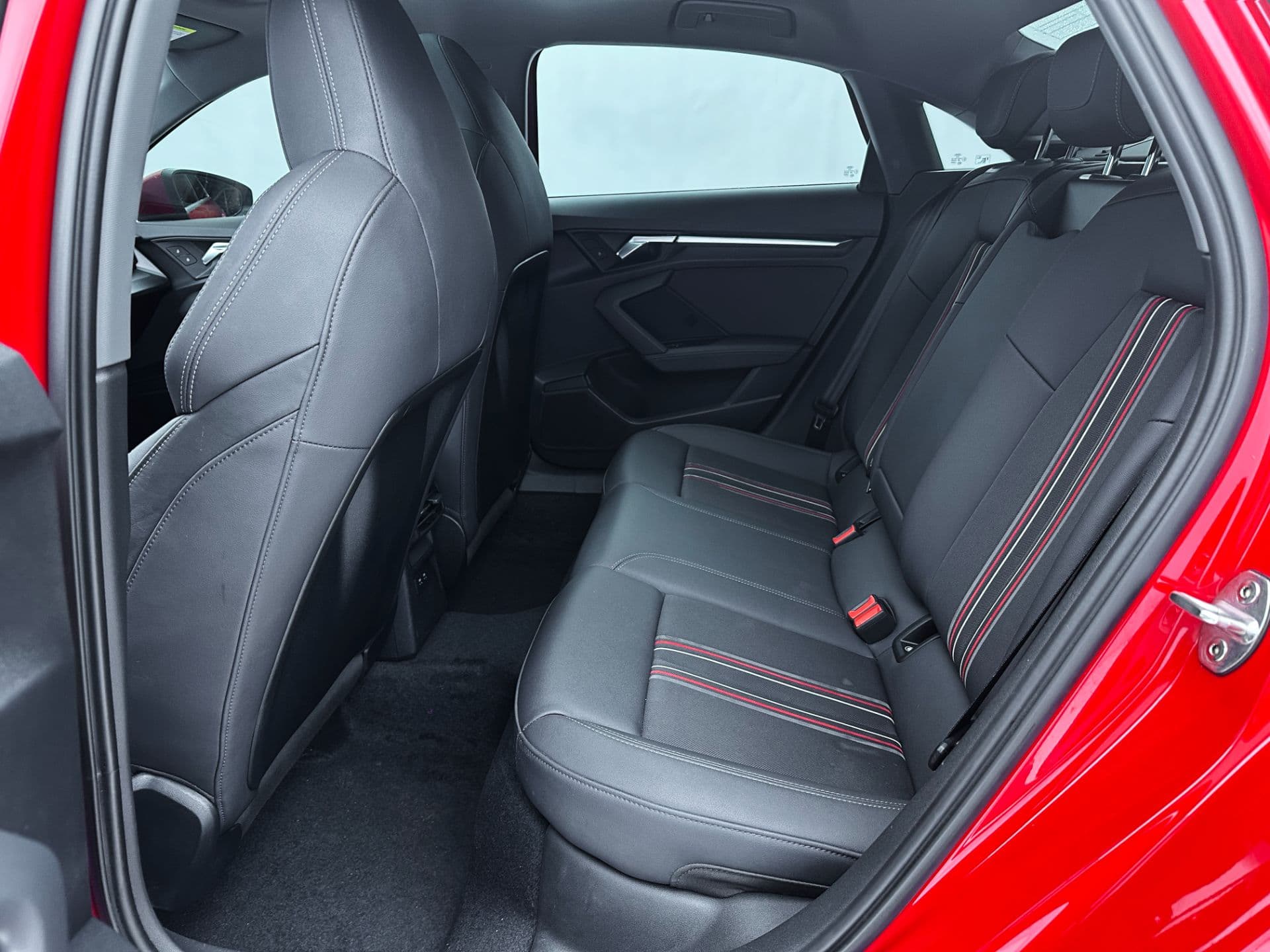 Audi A3L 2021 — миниатюра 2