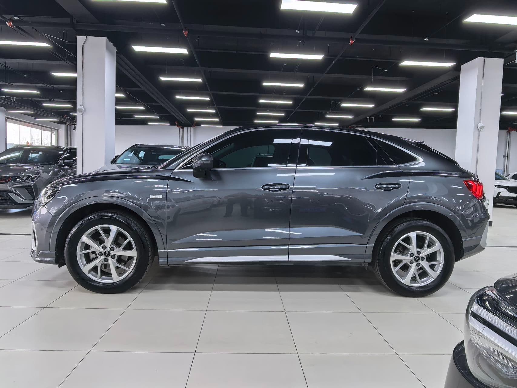 Audi Q3 2022 — миниатюра 3