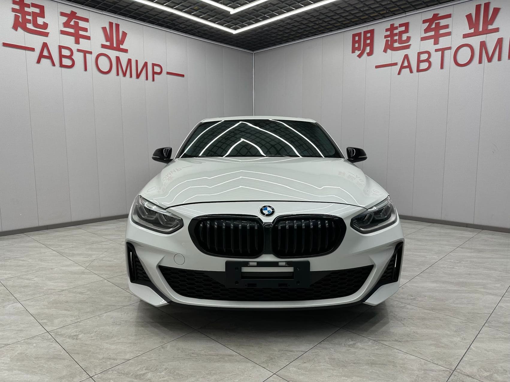 BMW 120i 2021 — миниатюра 3