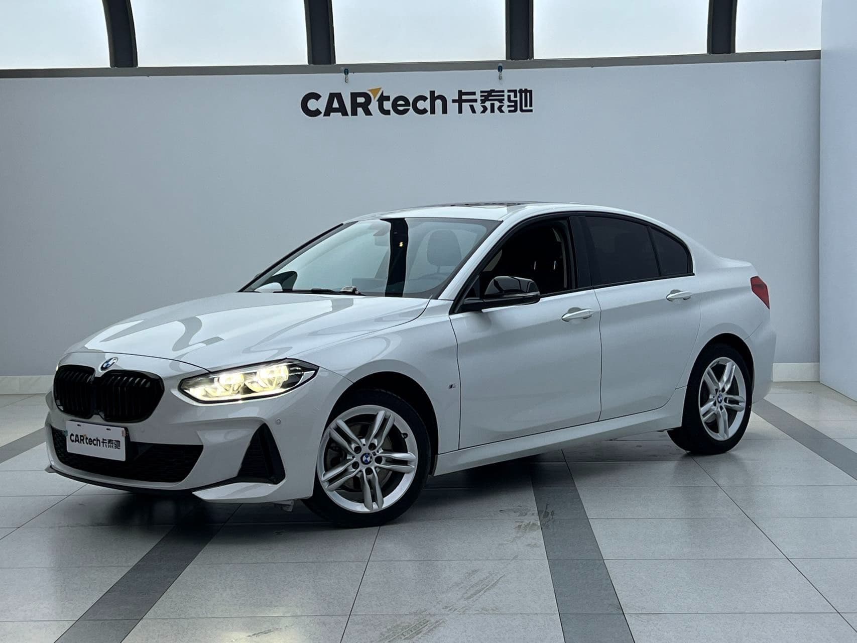 BMW X1 2021 — фото 1