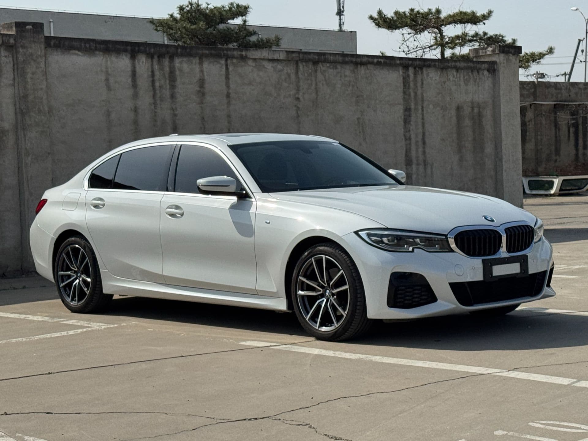 BMW 320LI M SPORT 2023 — миниатюра 3