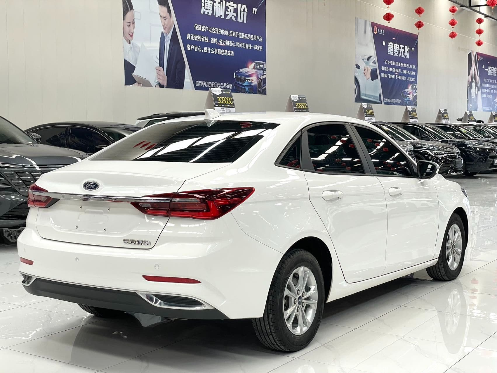 Ford Escort 2021 — миниатюра 5