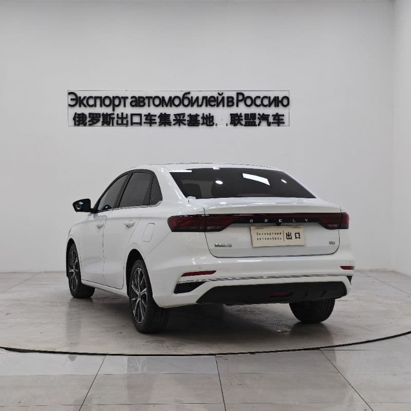 Geely Emgrand 2022 — миниатюра 5