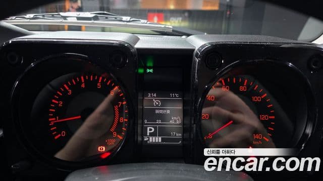 Suzuki Jimny 2025 — миниатюра 8