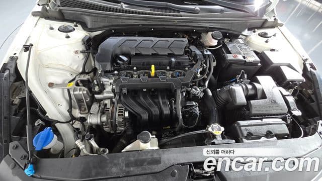 Hyundai Elantra 2021 — миниатюра 6