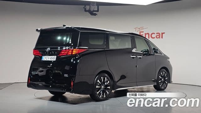 Toyota Alphard 2025 — миниатюра 2