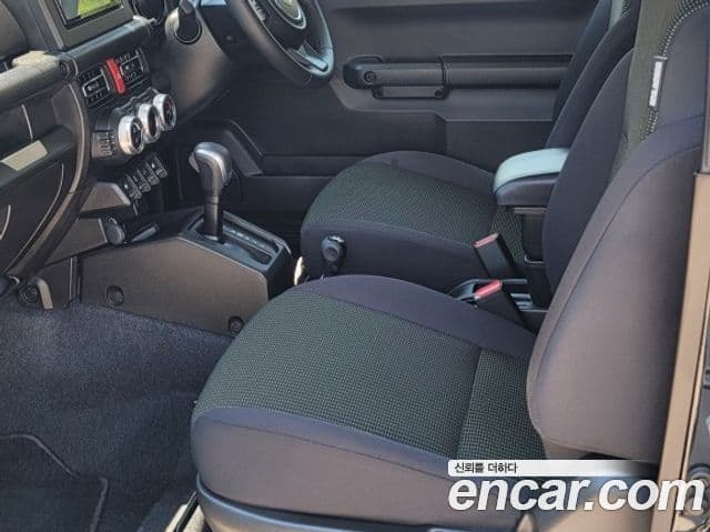Suzuki Jimny 2023 — миниатюра 10