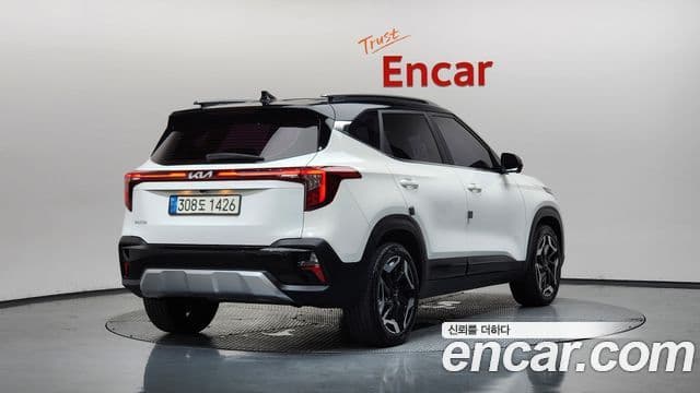 Kia Seltos 2023 — миниатюра 2