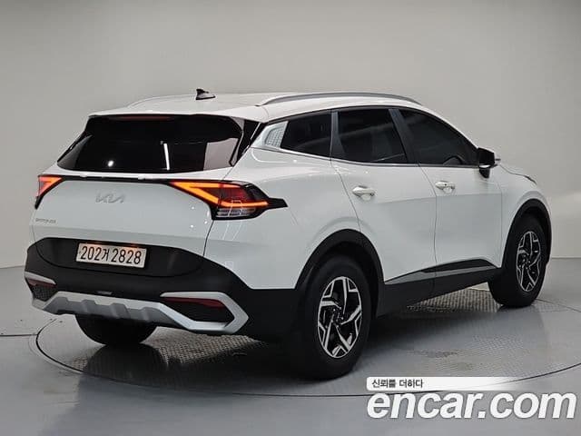 Kia Sportage 2023 — миниатюра 2