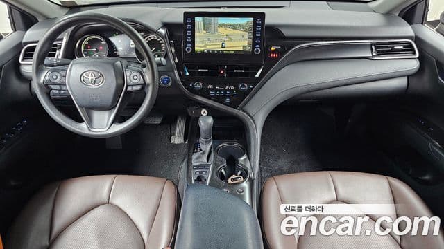 Toyota Camry 2023 — миниатюра 7