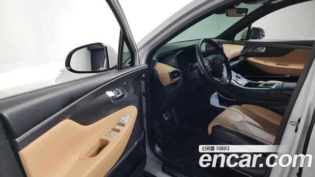 Hyundai Santa Fe 2021 — миниатюра 10
