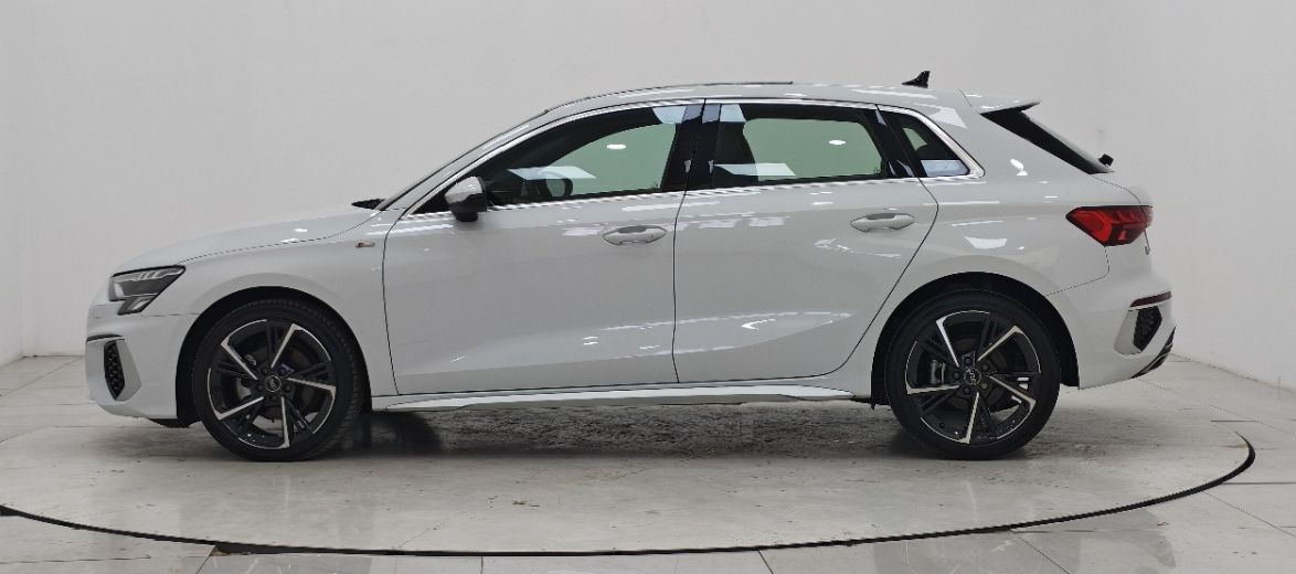 Audi A3 2023 — миниатюра 7