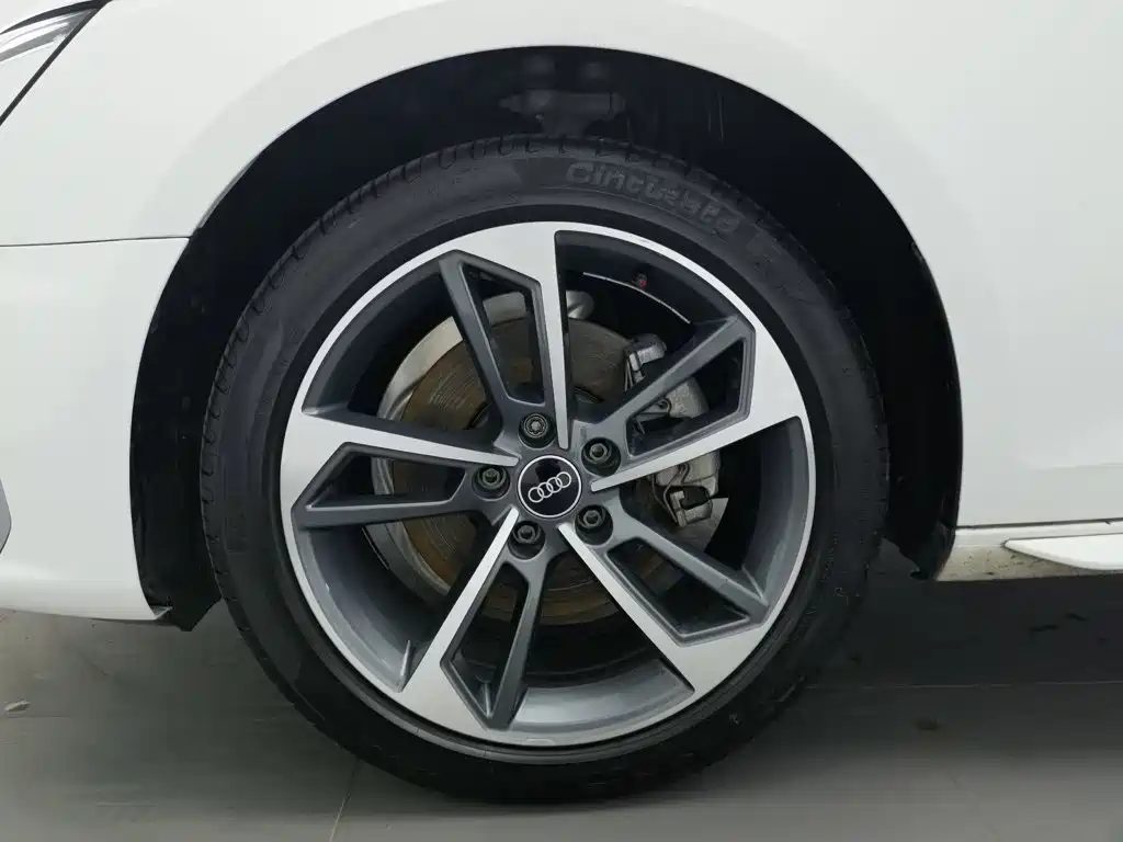 Audi A4L 2022 — миниатюра 17