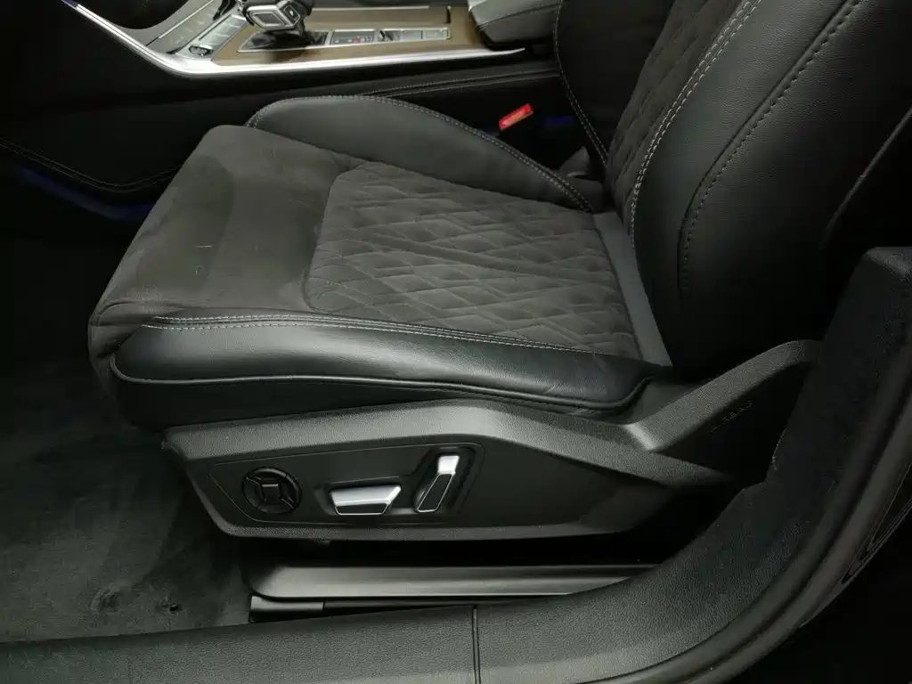 Audi A6L 2023 — миниатюра 18