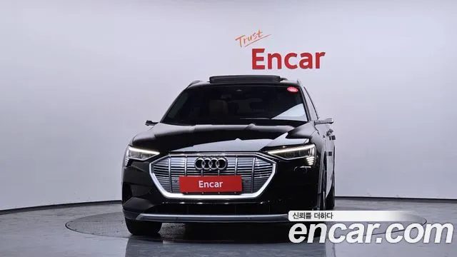 Audi e-tron 2021 — миниатюра 3