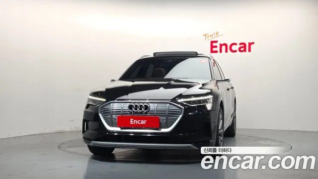 Audi e-tron 2021 — миниатюра 3