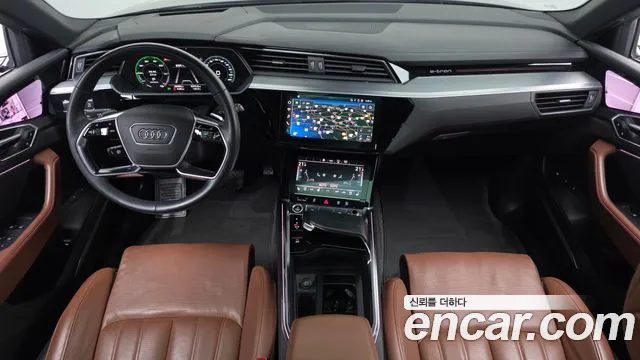 Audi e-tron 2021 — миниатюра 7