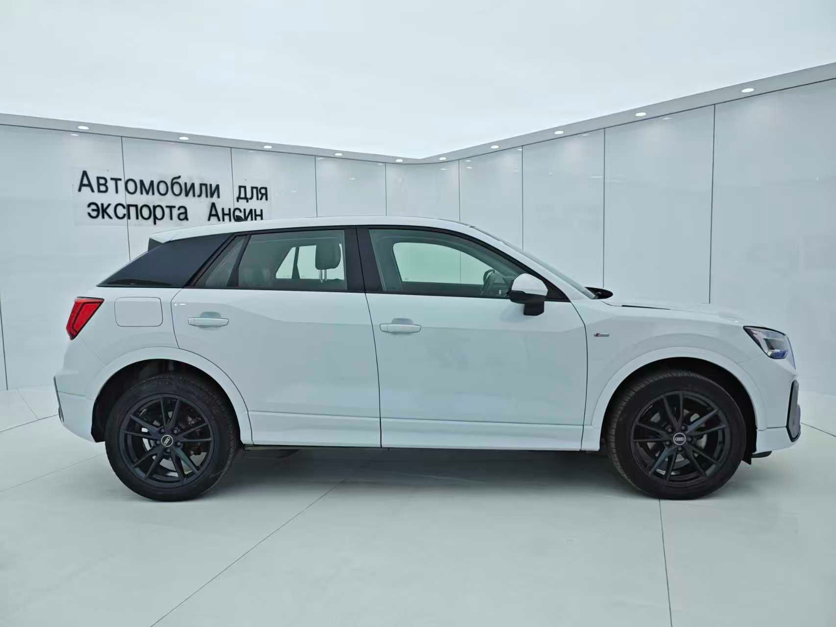 Audi Q2L 2021 — миниатюра 4