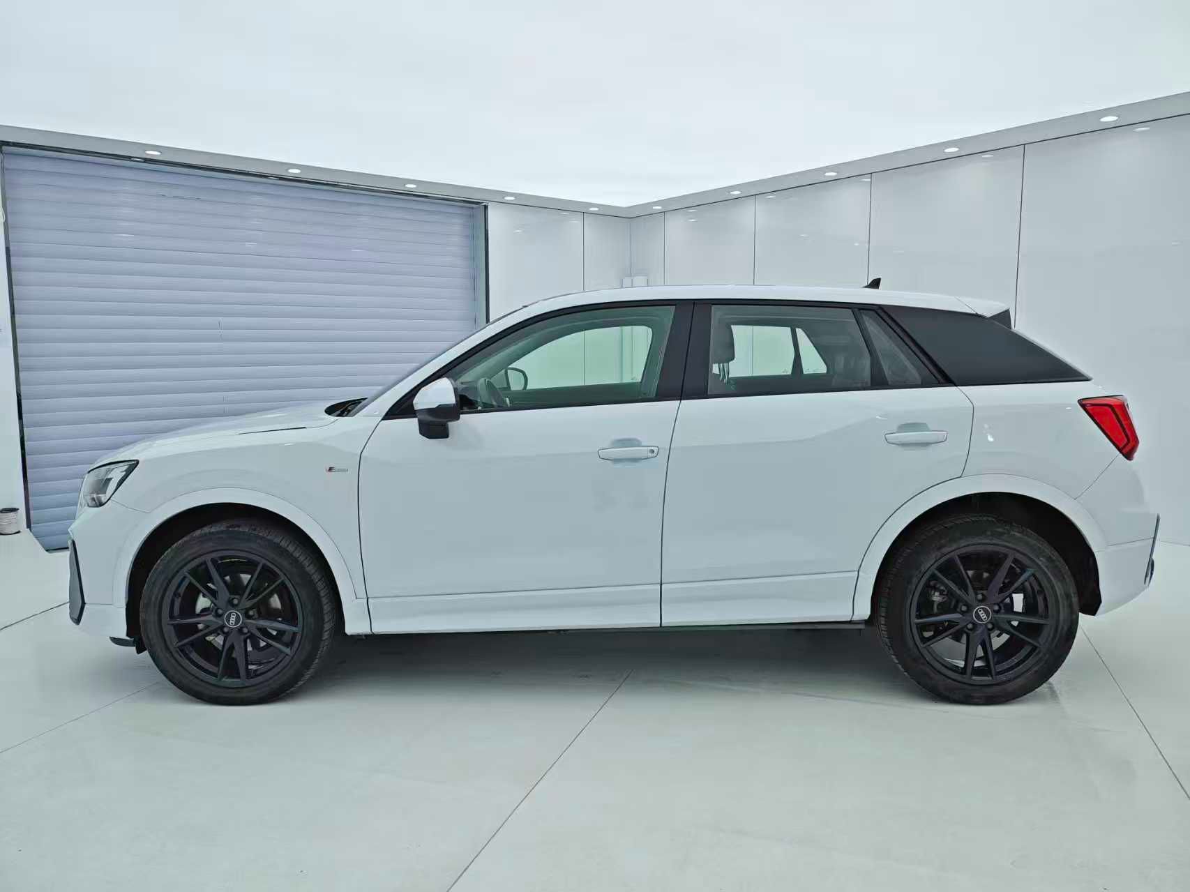 Audi Q2L 2021 — миниатюра 10