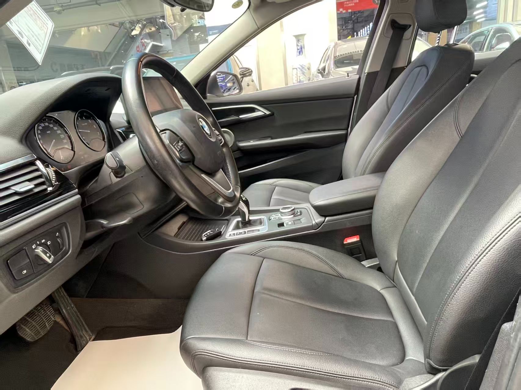 BMW 120 2022 — миниатюра 2