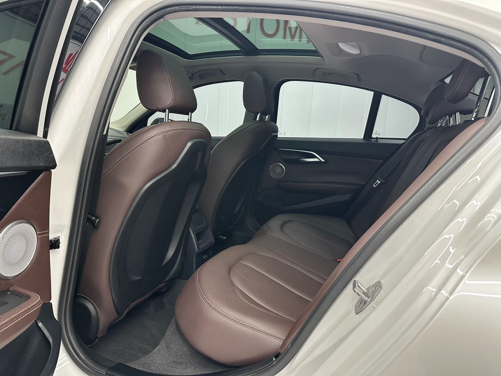 BMW 120I 2022 — миниатюра 6