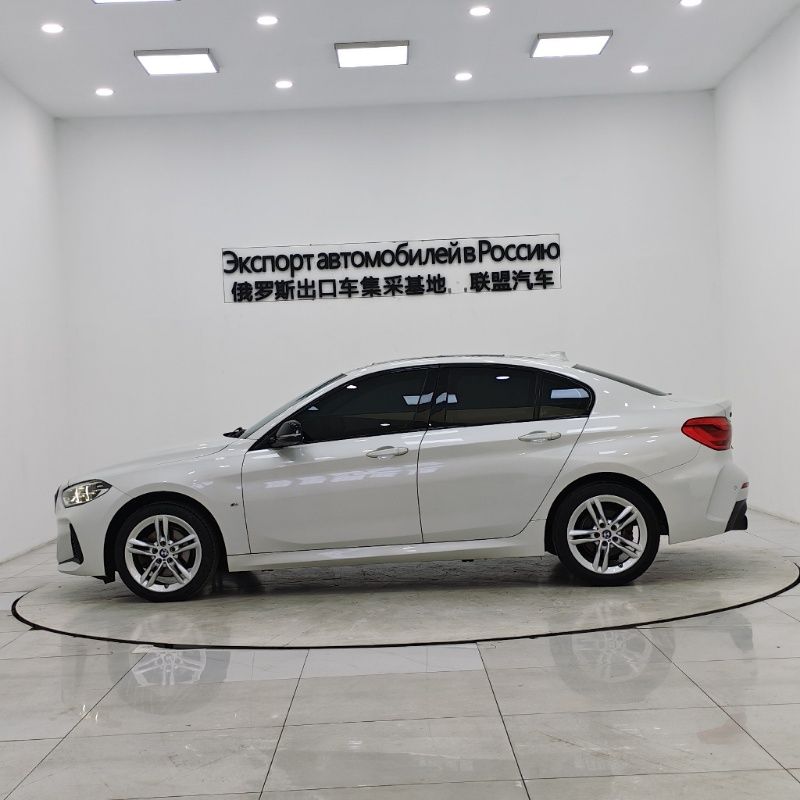 BMW 120i 2021 — миниатюра 3