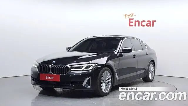 BMW 5 Series 2021 — фото 1