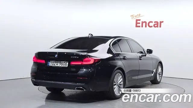BMW 5 Series 2021 — миниатюра 2