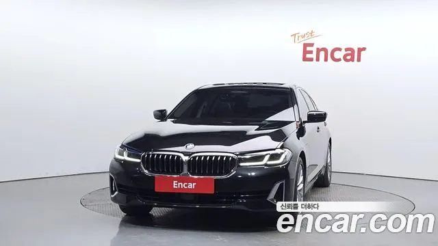 BMW 5 Series 2021 — миниатюра 3