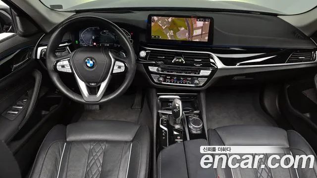 BMW 5 Series 2021 — миниатюра 7