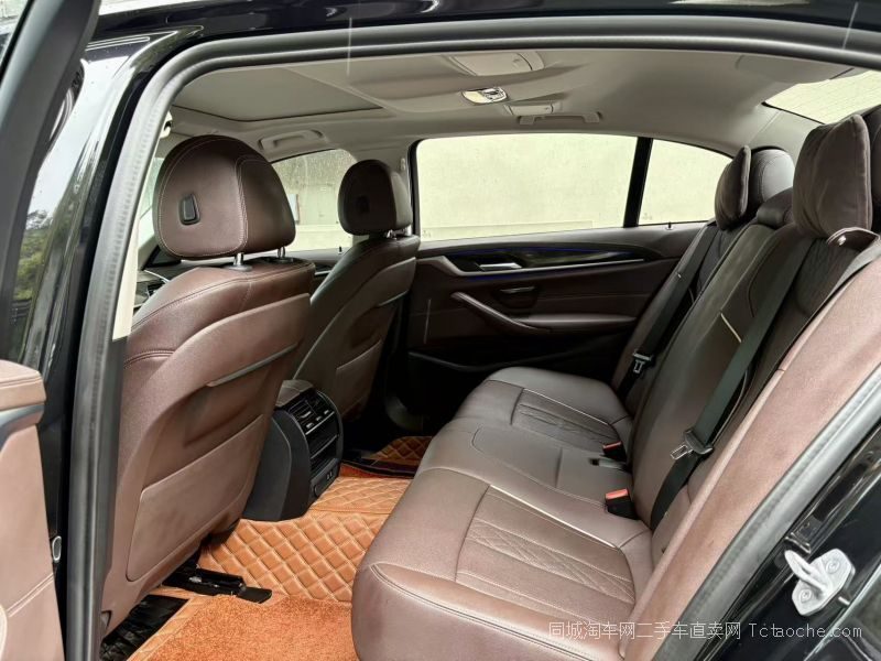 BMW 5 Series 2021 — миниатюра 4