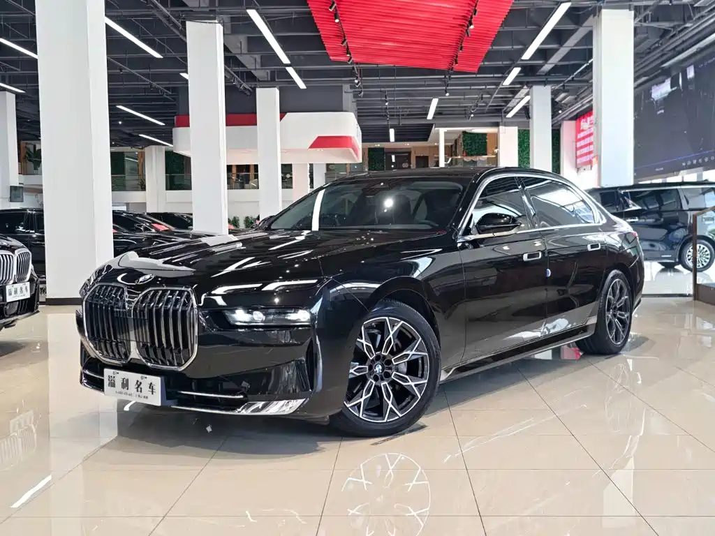 BMW 7 Series 2023 — фото 1