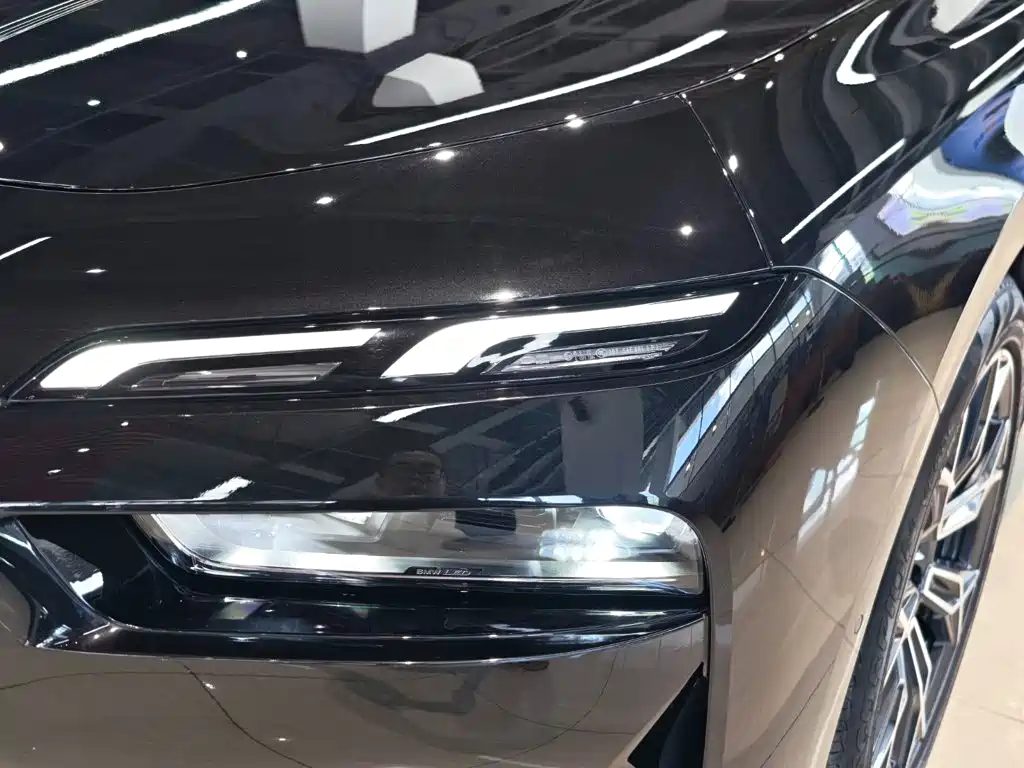 BMW 7 Series 2023 — миниатюра 12