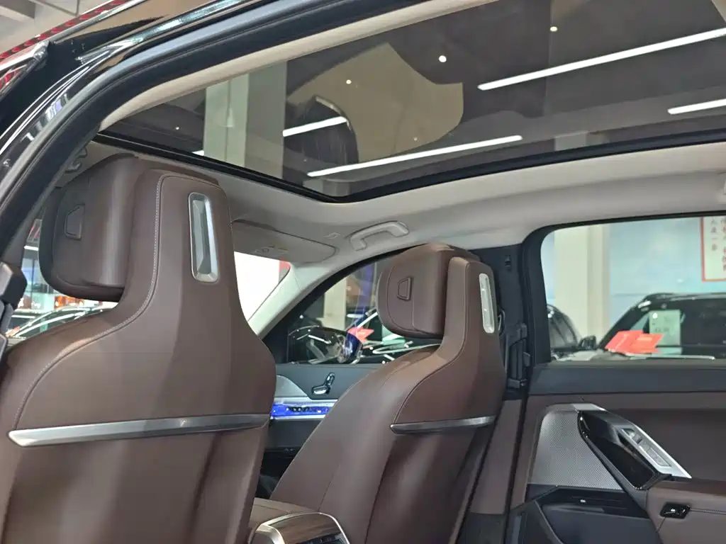 BMW 7 Series 2023 — миниатюра 34