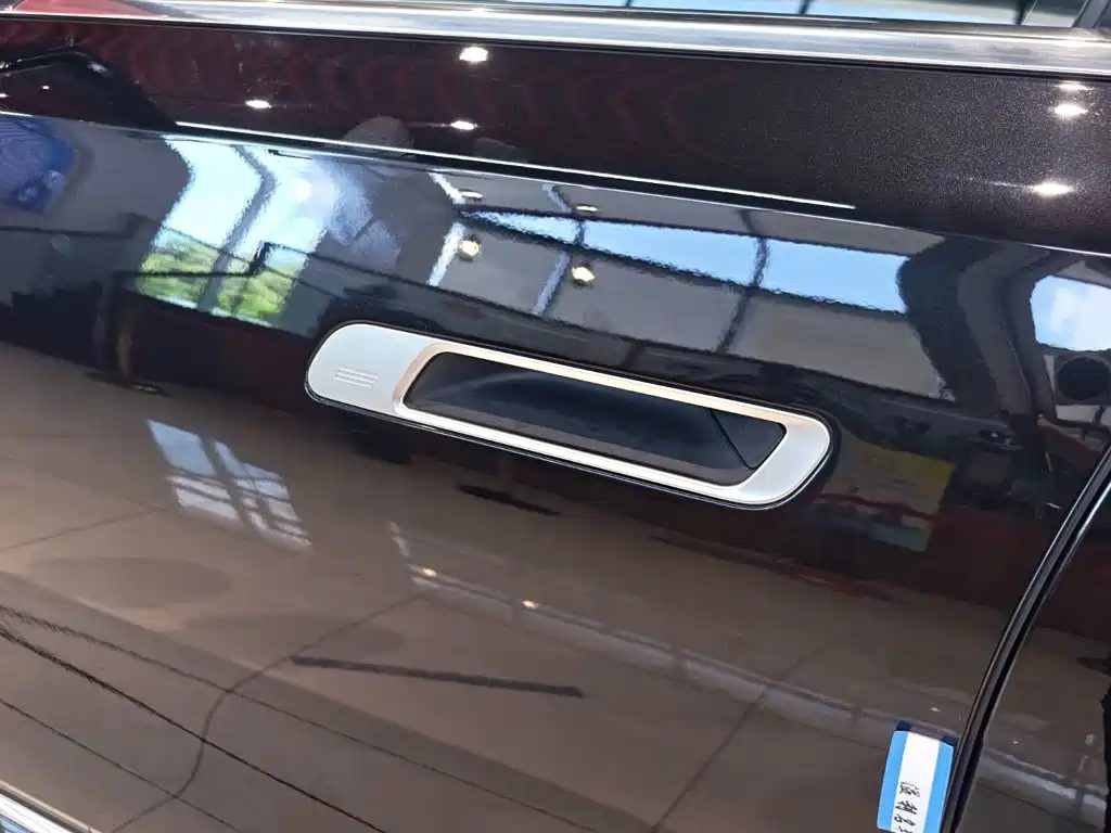 BMW 7 Series 2023 — миниатюра 9