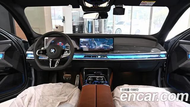 BMW 7 Series 2026 — миниатюра 8