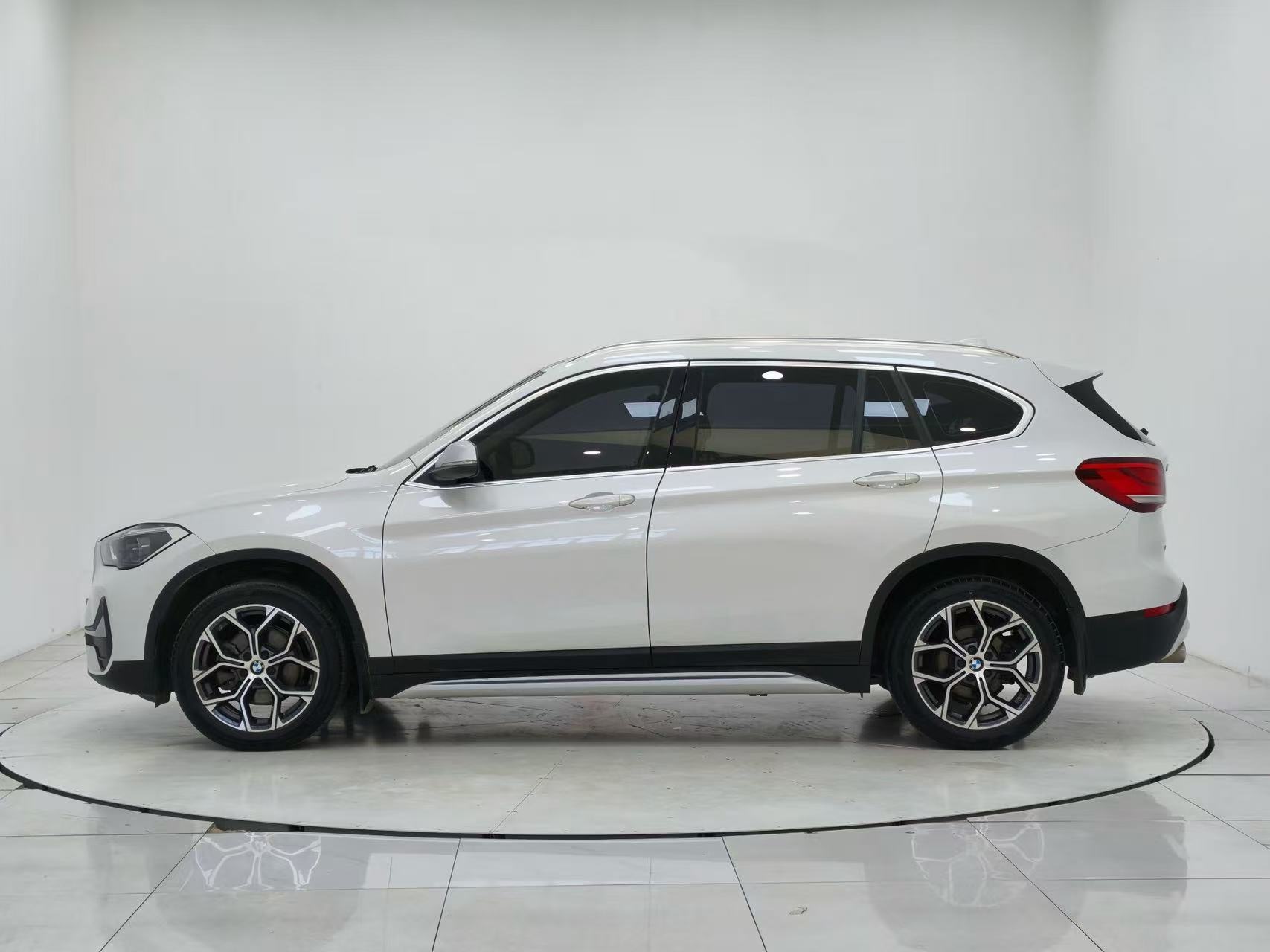 BMW X1 2022 — миниатюра 3