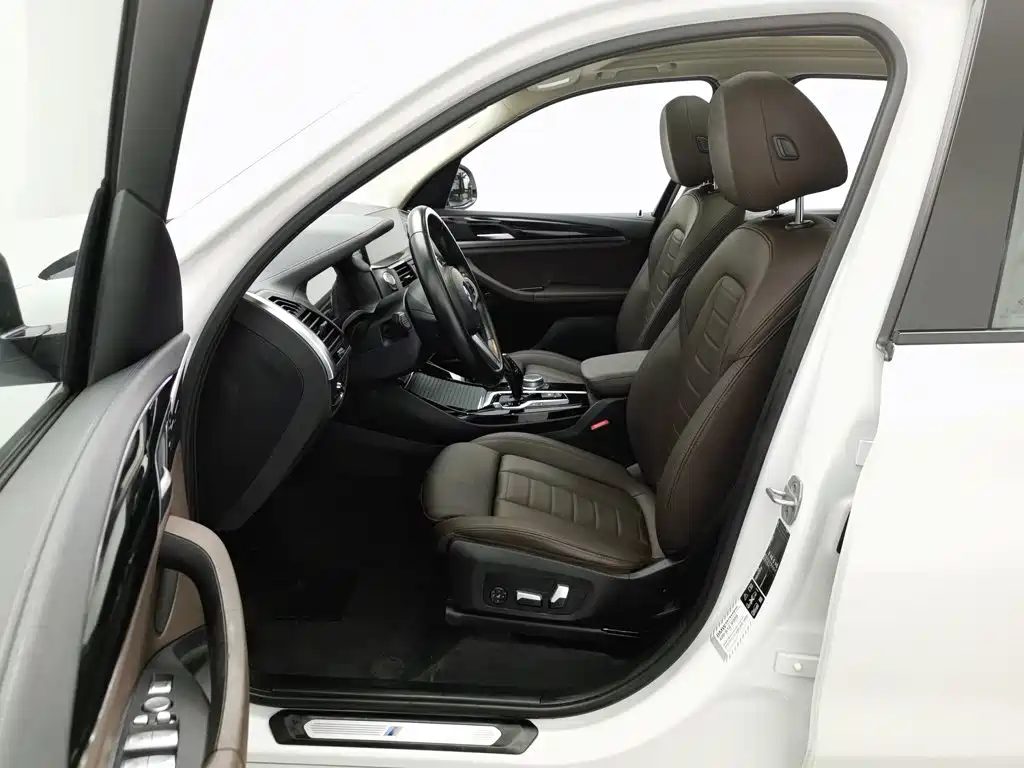 BMW X3 2021 — миниатюра 10