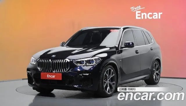 BMW X5 2022 — фото 1