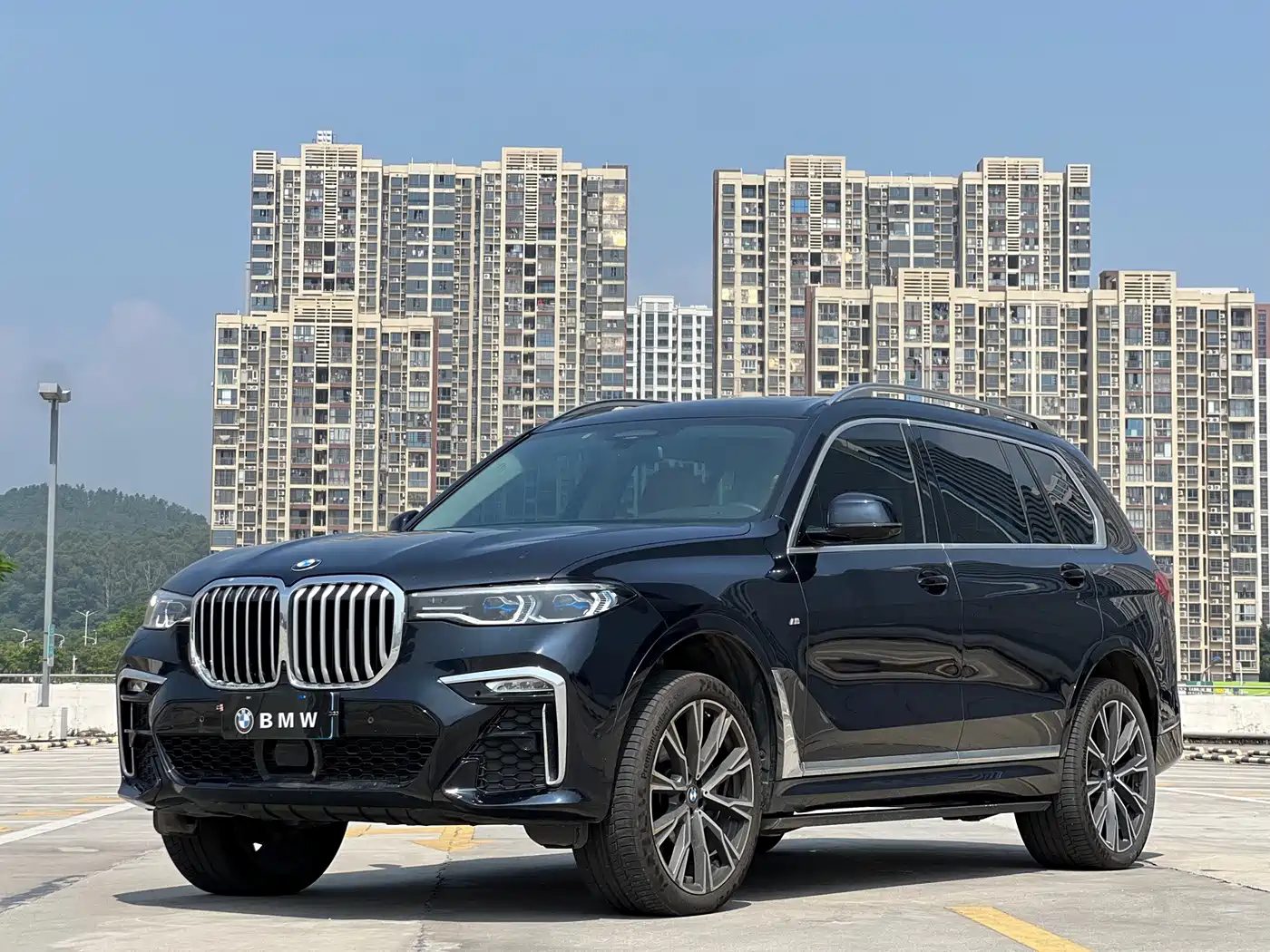 BMW X7 2021 — фото 1