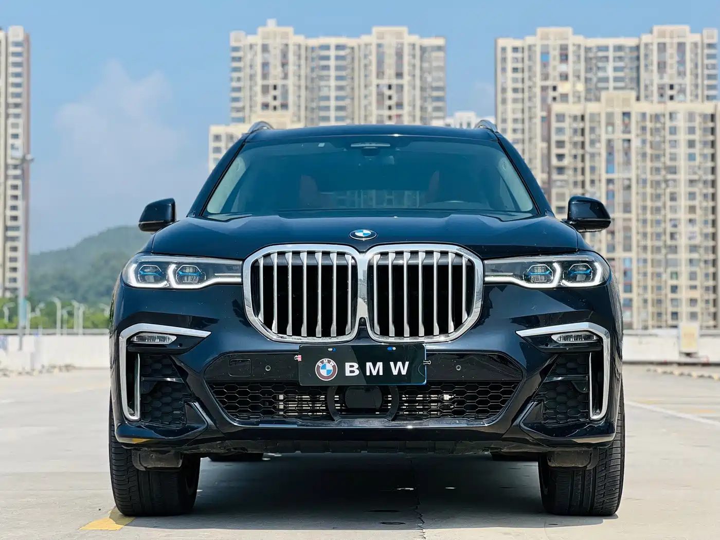 BMW X7 2021 — миниатюра 2
