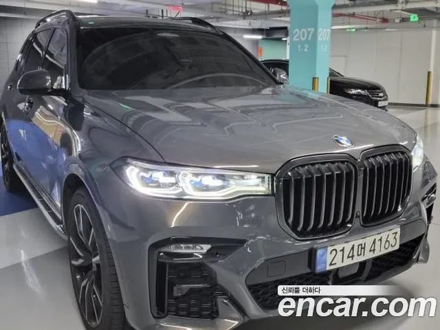 BMW X7 2022 — фото 1