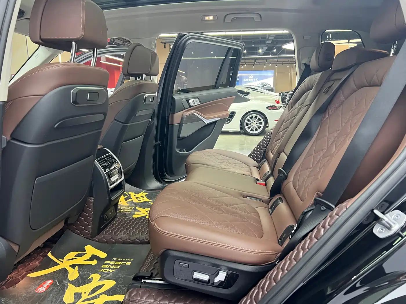BMW X7 2023 — миниатюра 14