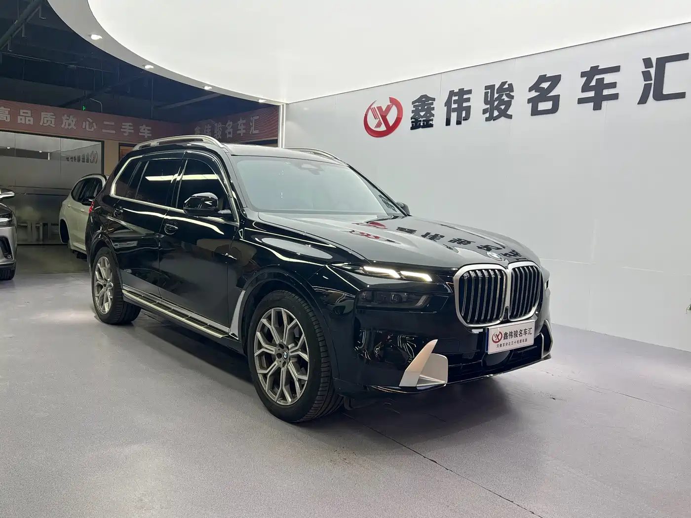 BMW X7 2023 — миниатюра 4
