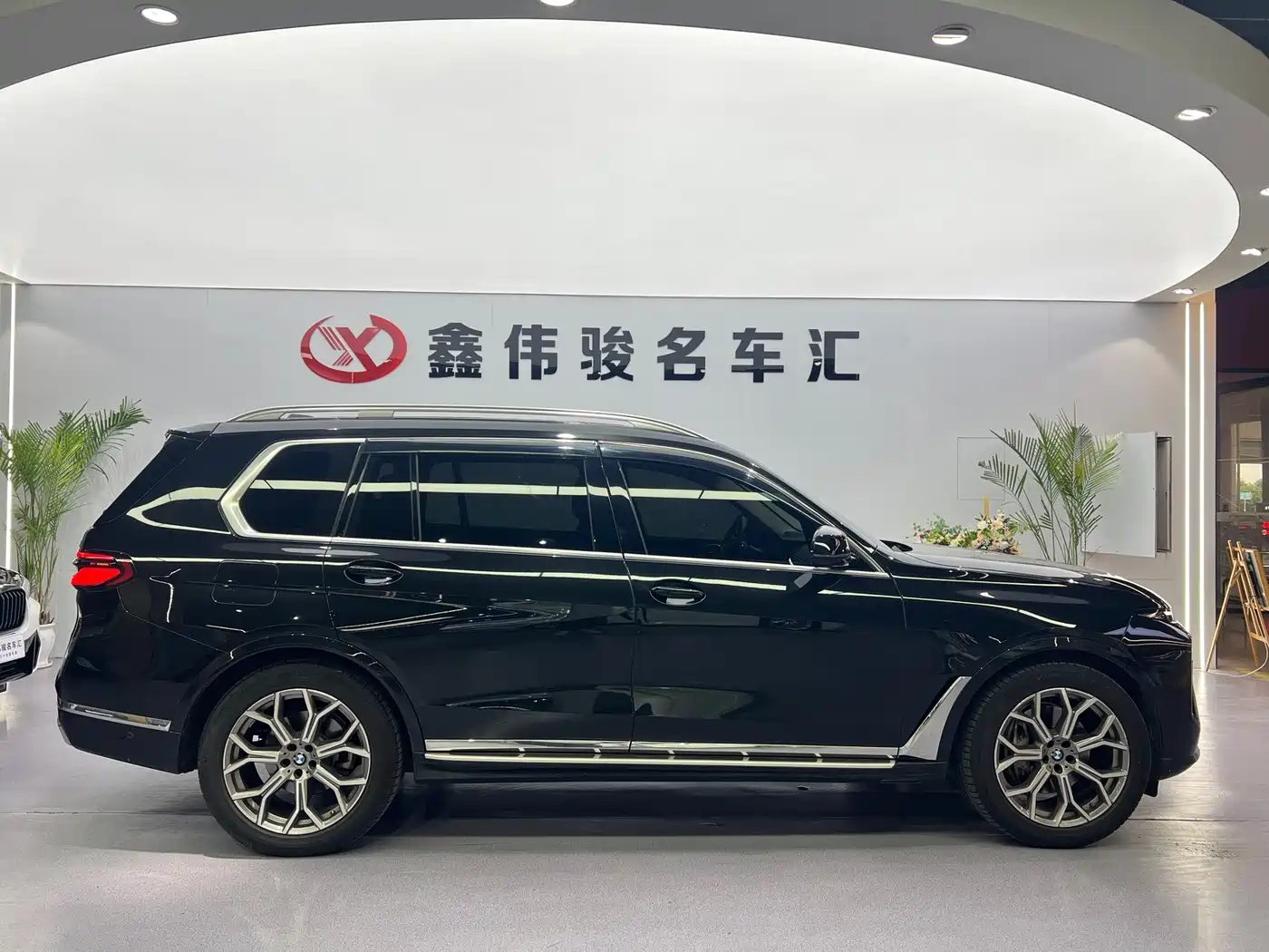 BMW X7 2023 — миниатюра 5