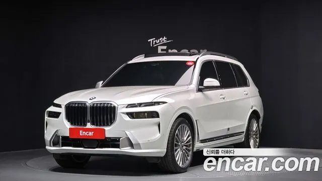 BMW X7 2025 — фото 1