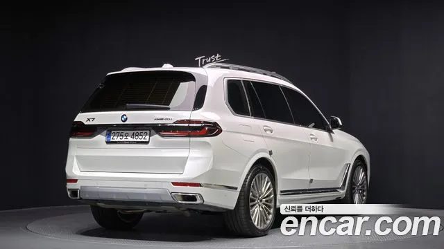 BMW X7 2025 — миниатюра 2