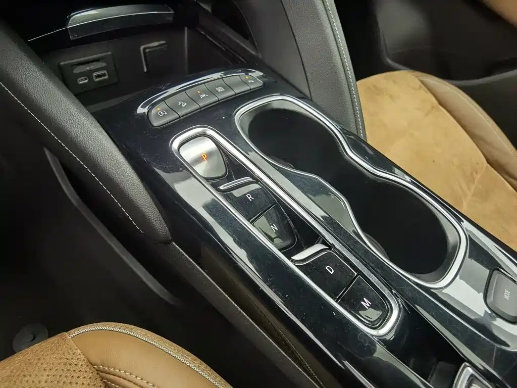 Buick Envision 2021 — миниатюра 13