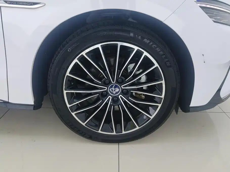 BYD Han 2023 — миниатюра 6