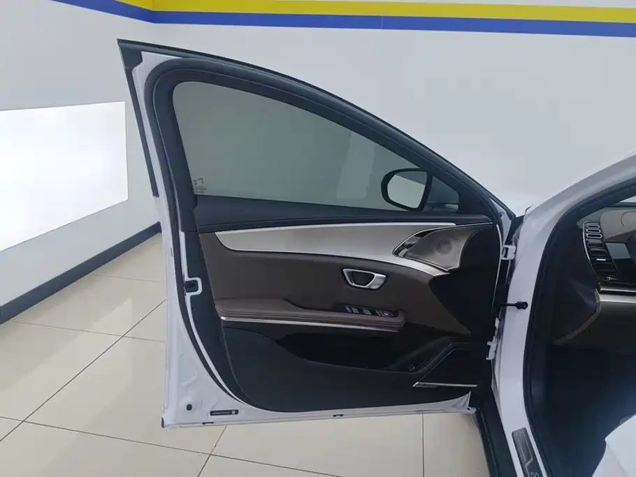 BYD Han 2023 — миниатюра 7